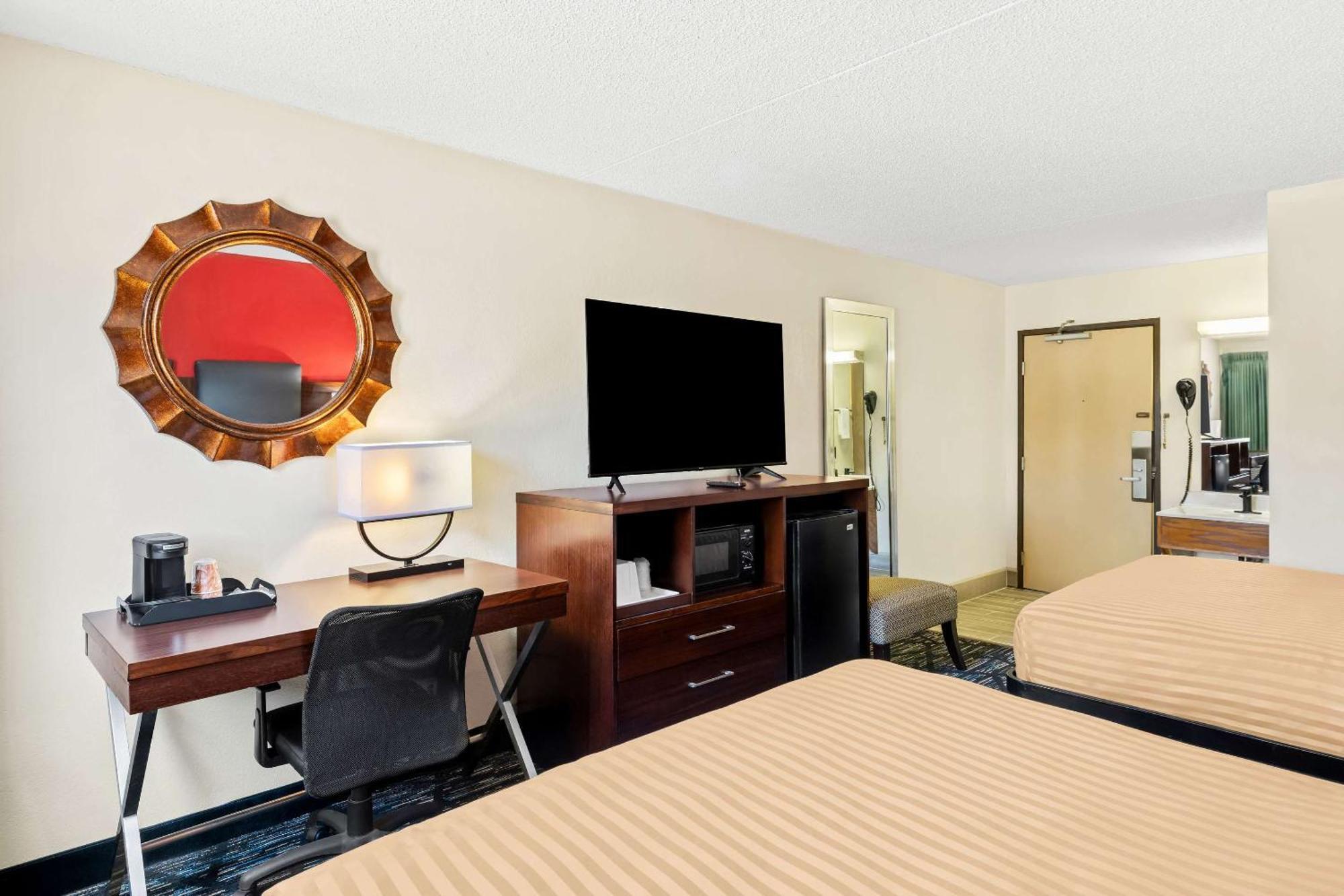 Econo Lodge Emporia Esterno foto